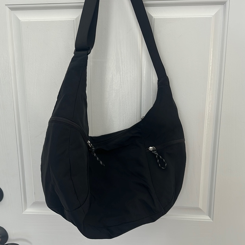 Lululemon Large Slouchy Sling Bag 13L